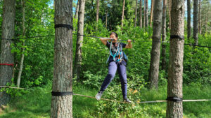 800x450.00 01 56 17.Still043