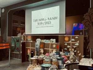 9e5d9975 58d9 46d0 82ed ad4e2b3e0927